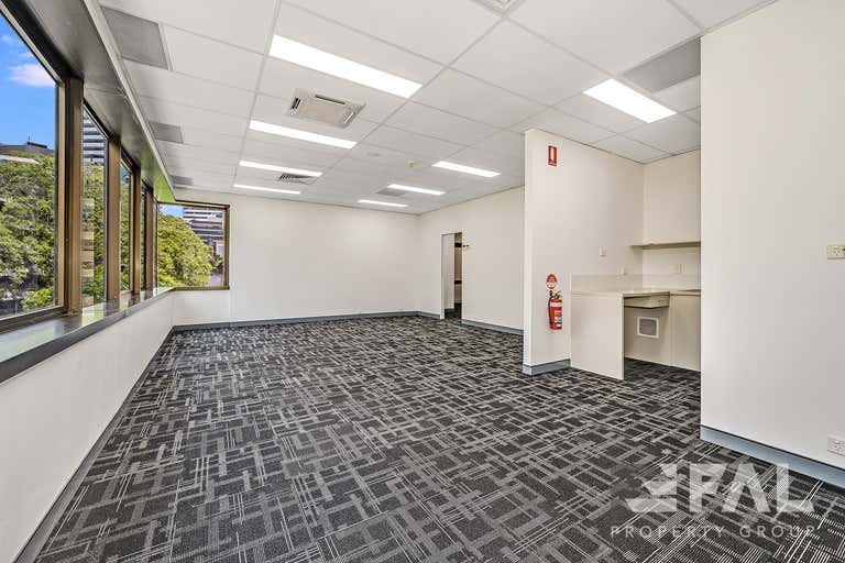 Suite  6, 113 Wickham Terrace Spring Hill QLD 4000 - Image 2