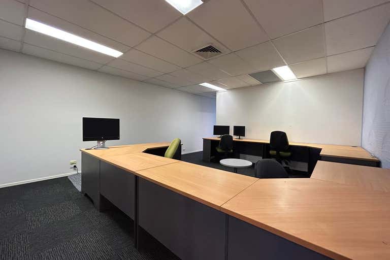 5/17 Fifth Avenue Palm Beach QLD 4221 - Image 2