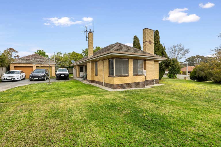 471  High Street Golden Square VIC 3555 - Image 2