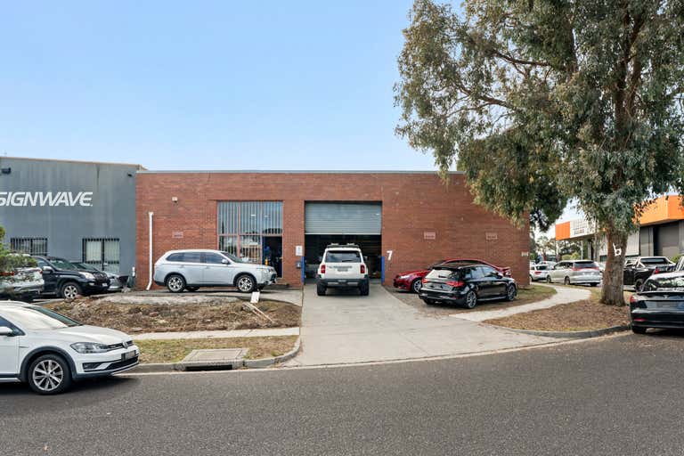 7 Monomeeth Drive Mitcham VIC 3132 - Image 1