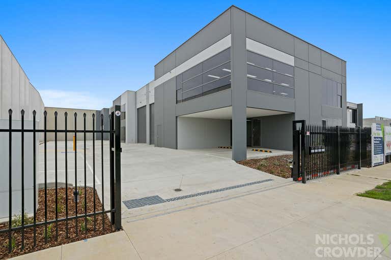 1-4/16 Hampden Road Cranbourne West VIC 3977 - Image 2