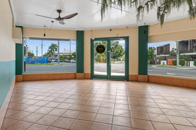 24 Bay Terrace Wynnum QLD 4178 - Image 2