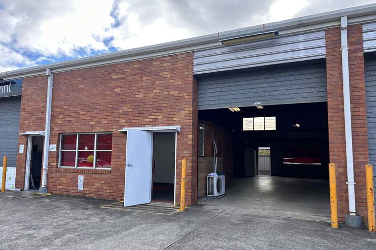 2/76 Andrew Street Wynnum QLD 4178 - Image 1