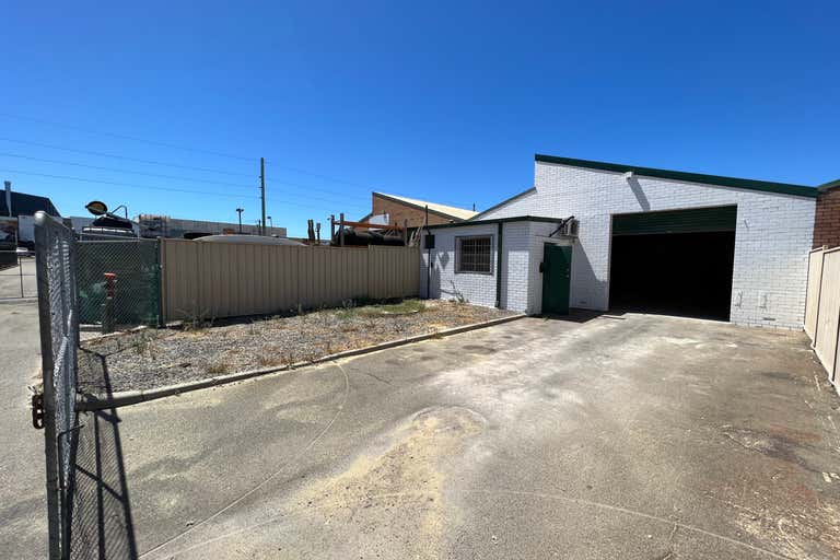 67 Dowd Street Welshpool WA 6106 - Image 1