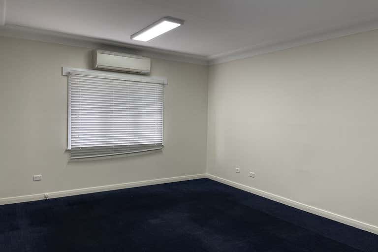 2a Phillip Street East Toowoomba QLD 4350 - Image 2