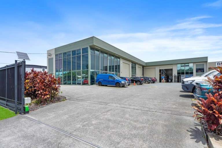 1/11 Hutchinson Street Burleigh Heads QLD 4220 - Image 1