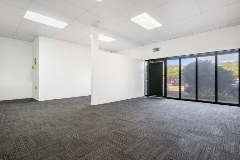 25/16 Charlton Court Woolner NT 0820 - Image 2