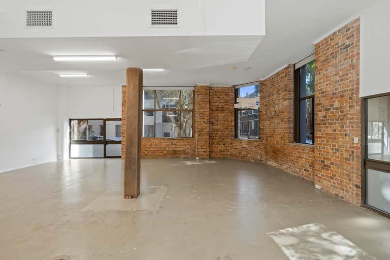 Charming 120 sqm Warehouse with 2 Car Spaces - Image 2