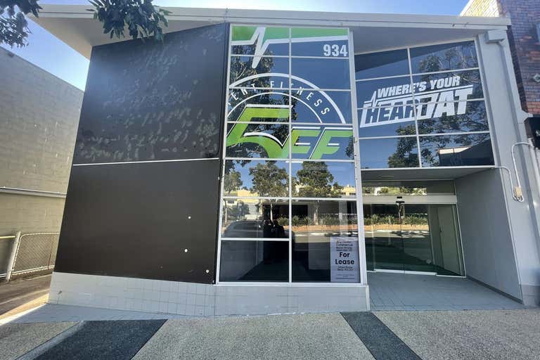 934 Logan Road Holland Park West QLD 4121 - Image 1