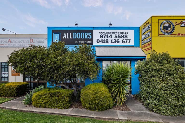 2/1-7 Sussex Court Sunbury VIC 3429 - Image 1