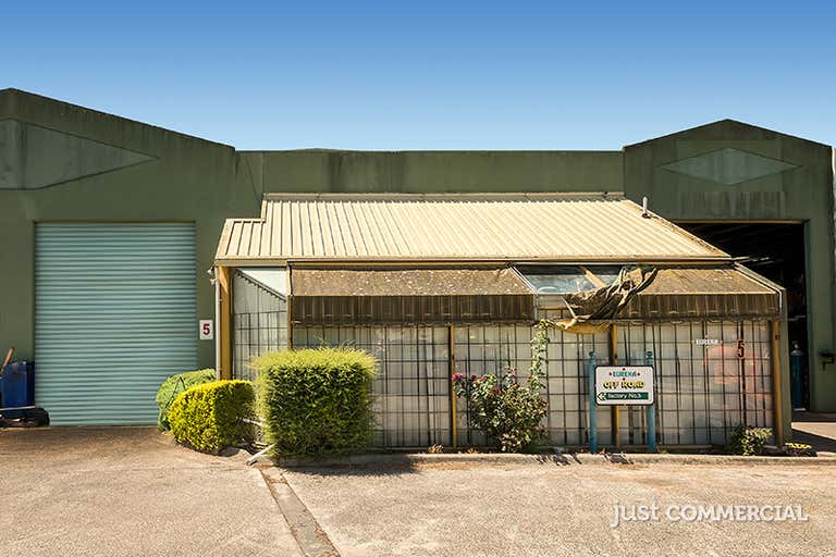 5/5 Bungaleen Court Dandenong South VIC 3175 - Image 2