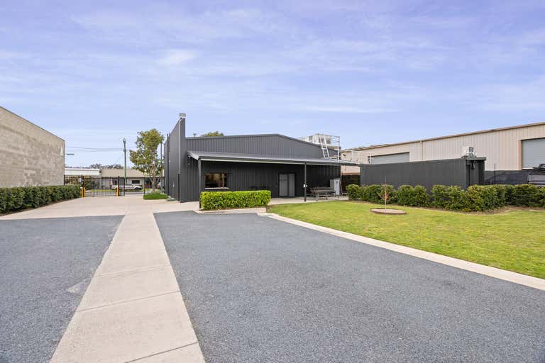 899 Metry Street North Albury NSW 2640 - Image 1