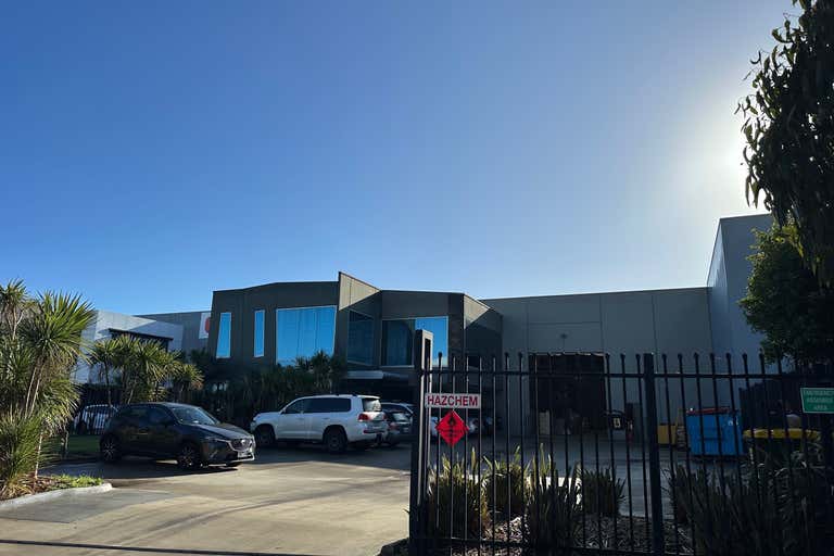 4 Lakewood Boulevard Carrum Downs VIC 3201 - Image 1