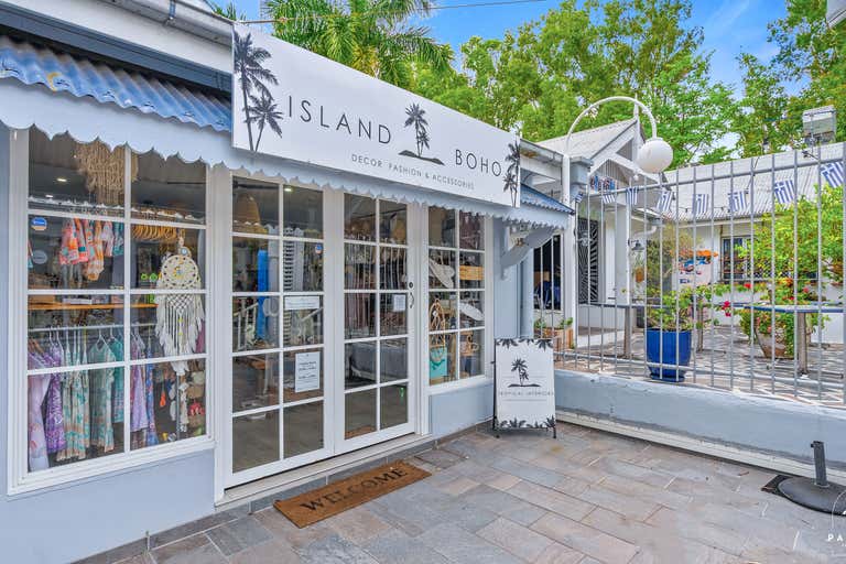 33/111-117 Williams Esplanade Palm Cove QLD 4879 - Image 1