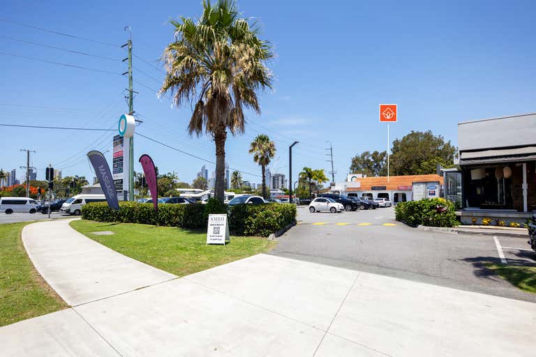 2/253 Ferry Road Southport QLD 4215 - Image 2