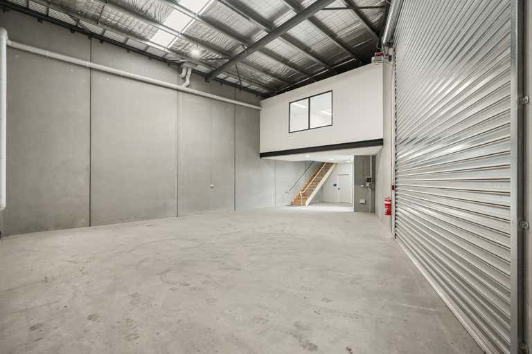 13 Moonah Circuit Brooklyn VIC 3012 - Image 2