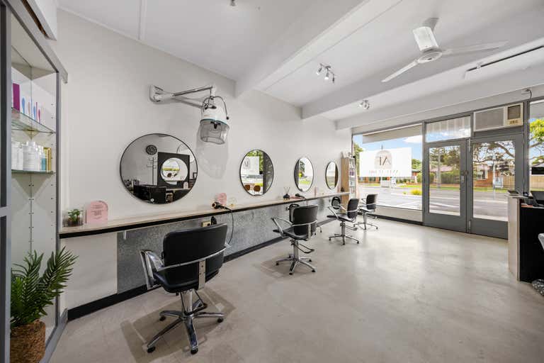 209 Guthridge Parade Sale VIC 3850 - Image 2