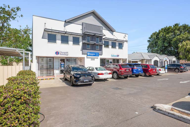 2/250 Fulham Street Belmont WA 6104 - Image 1