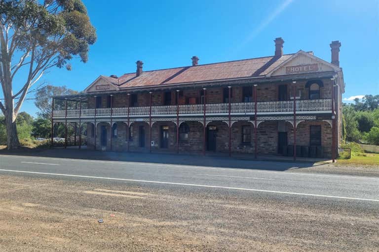Hotel Shirley, 25 Baylis St Bethungra NSW 2590 - Image 2