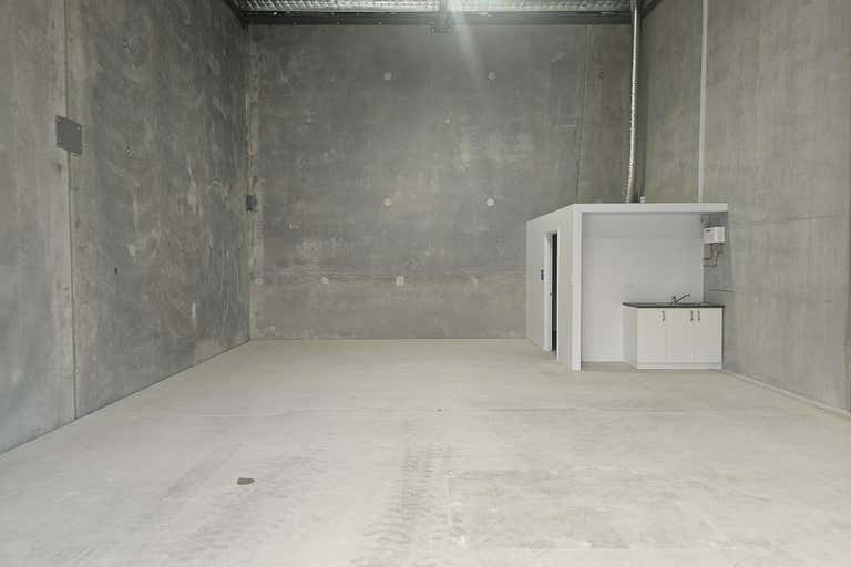 3/9 Deviation Way Neerabup WA 6031 - Image 2