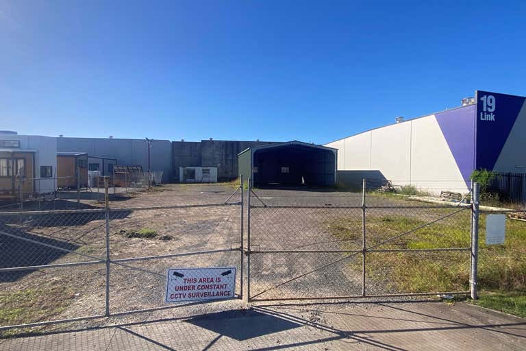 17 Link Crescent Coolum Beach QLD 4573 - Image 2