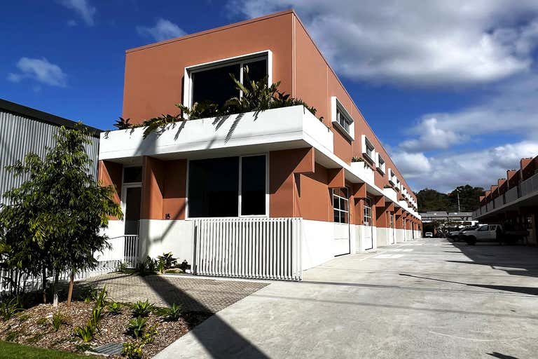 15/57 Karthina Street Bulimba QLD 4171 - Image 1