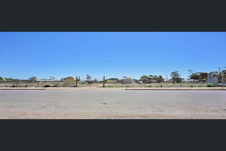 234 Broadbent Terrace Whyalla Norrie SA 5608 - Image 2