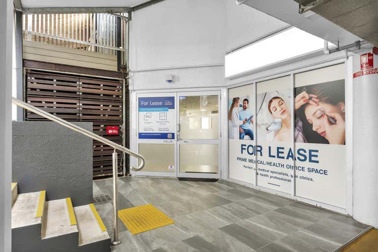 5b/81 Noosa Drive Noosa Heads QLD 4567 - Image 2