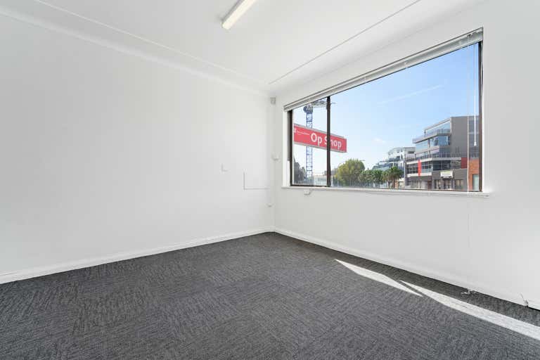 1/683 Pittwater Road Dee Why NSW 2099 - Image 1