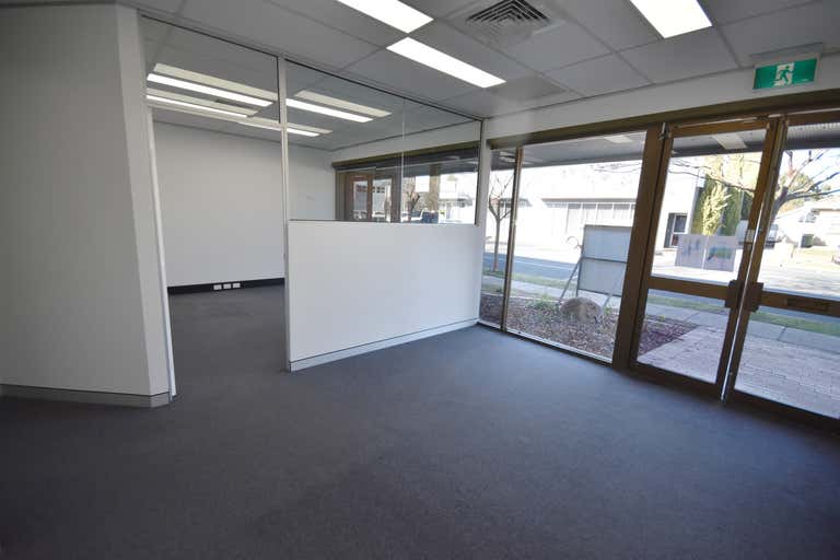 8/22 Stanley Street Wodonga VIC 3690 - Image 2