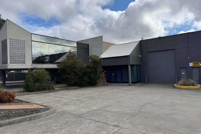 1/27 Laser Drive Rowville VIC 3178 - Image 1