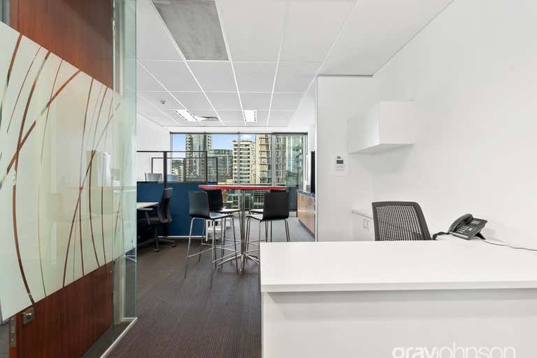Suite 703, 10 Yarra Street South Yarra VIC 3141 - Image 2