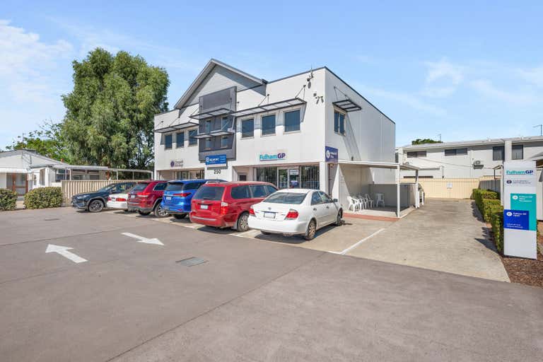 2/250 Fulham Street Belmont WA 6104 - Image 2