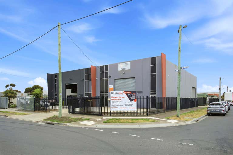 76 Balfour Avenue Sunshine North VIC 3020 - Image 2