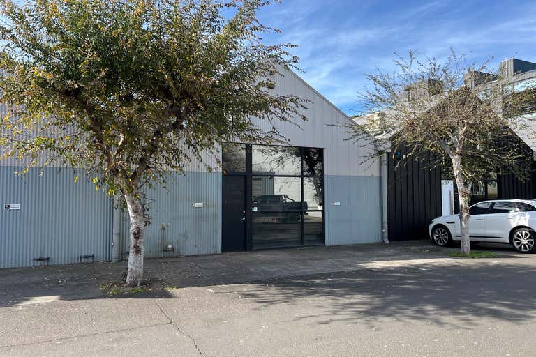 4/339 Williamstown Road Port Melbourne VIC 3207 - Image 1