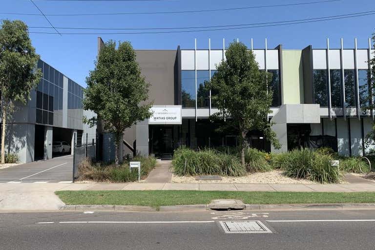 4 - 2 Phillip Court Port Melbourne VIC 3207 - Image 1