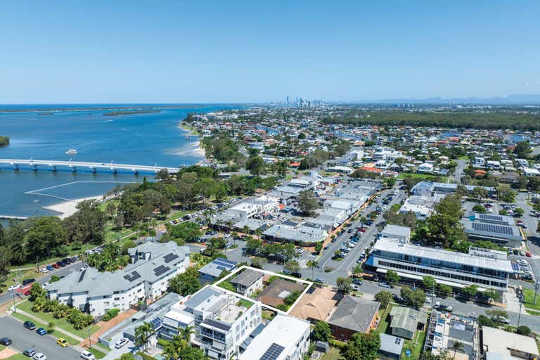 7-9 Bruce Avenue Paradise Point QLD 4216 - Image 2
