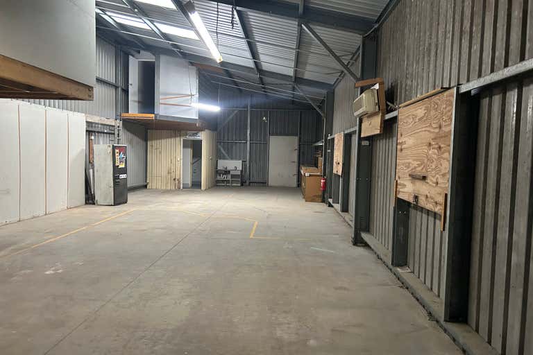 3/76 Elizabeth Street Urangan QLD 4655 - Image 2