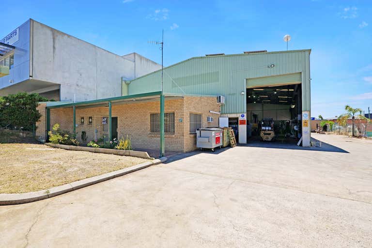 37 Pickett Street Bayswater WA 6053 - Image 1