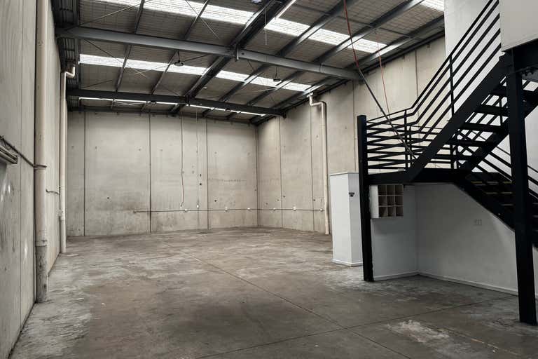 5/4 Bormar Drive Pakenham VIC 3810 - Image 2