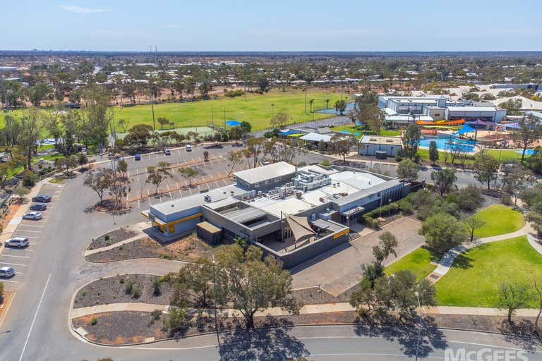 21 Burgoyne Street Roxby Downs SA 5725 - Image 2