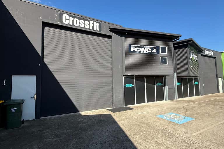 3 & 4/92 Beach Road Pialba QLD 4655 - Image 2