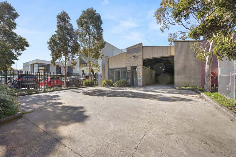 UNIT 1, 6 Charnfield Court Thomastown VIC 3074 - Image 2