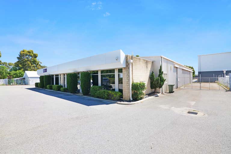 18 Sorbonne Crescent Canning Vale WA 6155 - Image 1