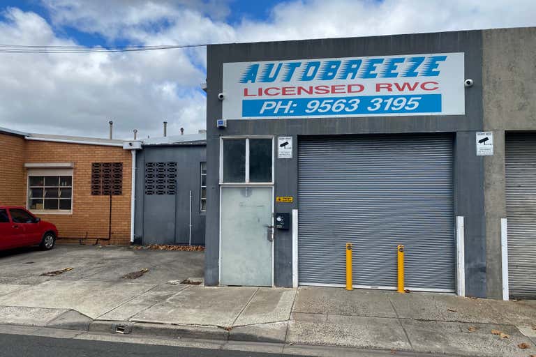 4 Manton Road Oakleigh South VIC 3167 - Image 1