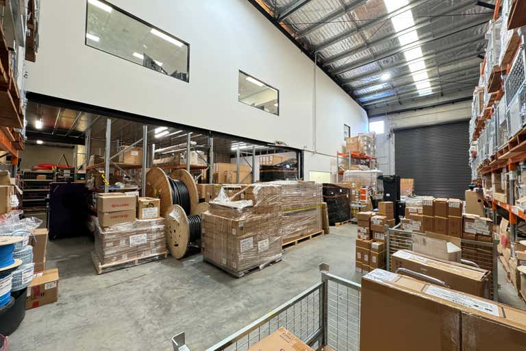 Unit 4, 40-44 Cook Street Port Melbourne VIC 3207 - Image 2