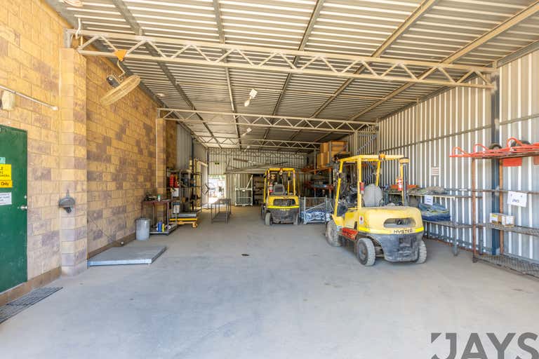 10 Ryan Road Mount Isa QLD 4825 - Image 2