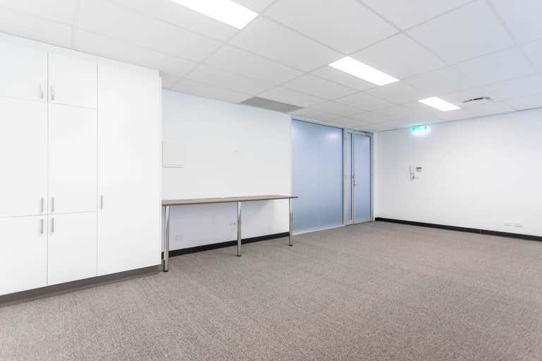 24/6 Meridian Place Bella Vista NSW 2153 - Image 2