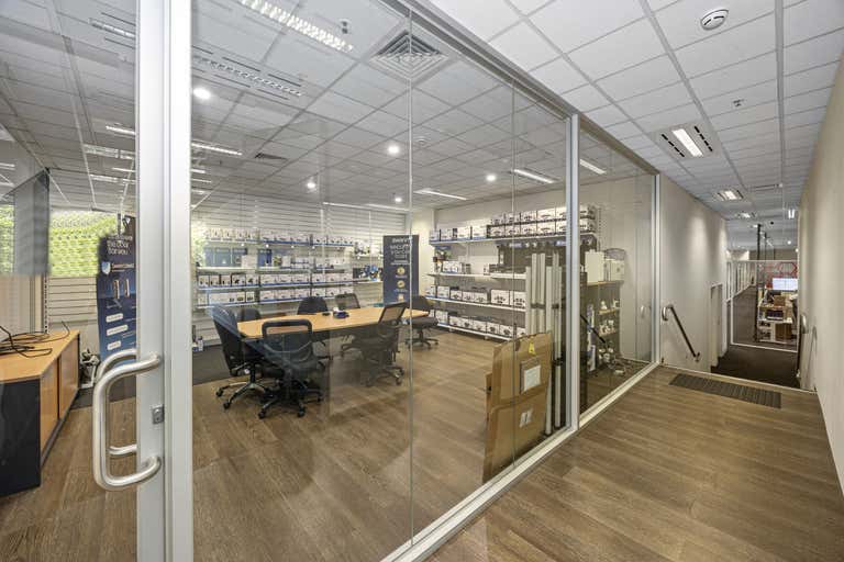 Unit 5.02, 706 Lorimer Street Port Melbourne VIC 3207 - Image 2