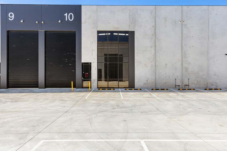 10/16 Concept Drive Delacombe VIC 3356 - Image 2